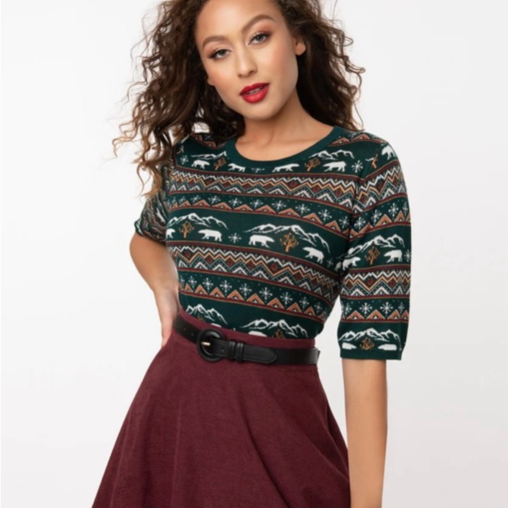 Unique Vintage Green polar bear Motif Sweater